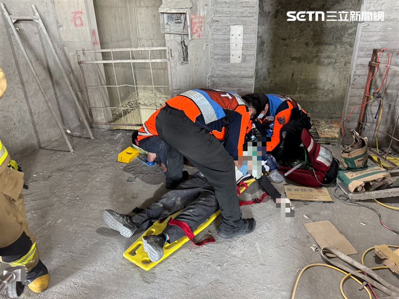 台南一名工人年前上工慘遭破頭，送醫搶命仍不治。（圖／翻攝畫面）