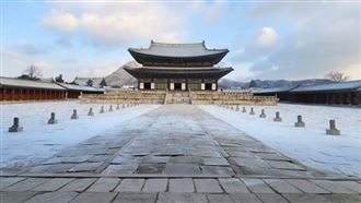 陸客闖景福宮禁區拍照還毆警　隔日秒出境