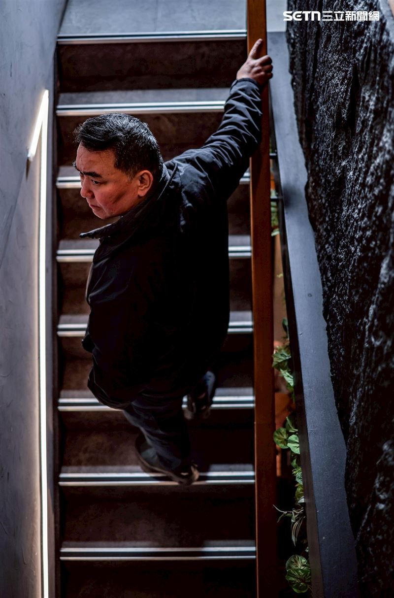 徐亨接受《三立新聞網》專訪。（圖／記者鄭孟晃攝影）