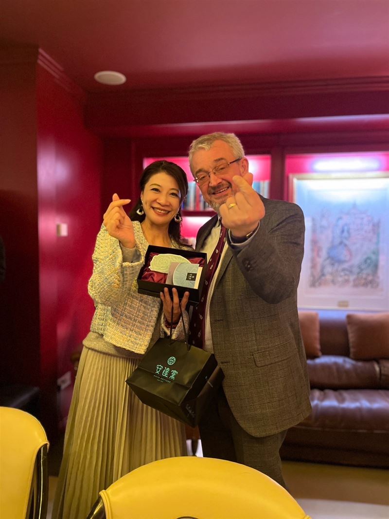 林楚茵與吳沛憶拚國會外交。（圖／林楚茵辦公室提供）