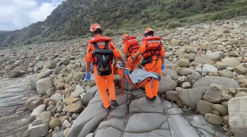 小琉球女潛水教練失聯20日後，在滿州佳樂水海岸邊尋獲。（圖／翻攝畫面）