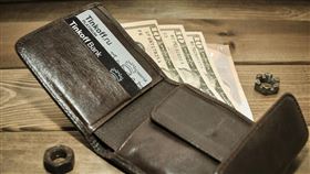 選對錢包顏色有助於穩定財氣、提升守財能力。（翻攝自pexels）