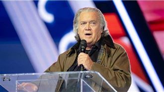 班農曾試圖拉攏艾普斯坦　扳倒教宗方濟各