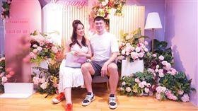 劉雨柔和胡凱翔登記結婚。（圖／翻攝自IG @lyvonne0526帳號）