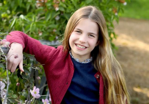 夏綠蒂公主是英國王位第3順位繼承人。（翻攝X@KensingtonRoyal）