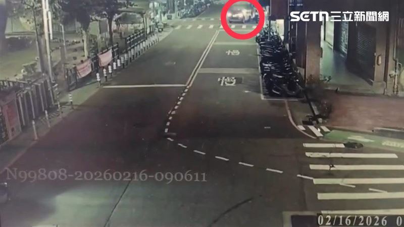 小年夜夫妻車上吵翻天 小黃司機尷尬報案