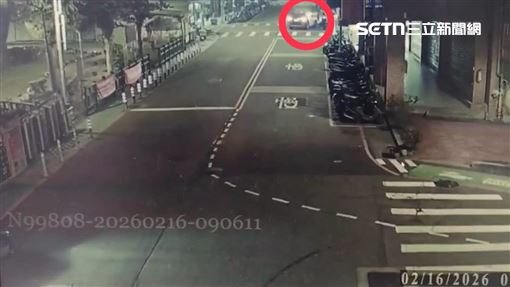 小年夜夫妻車上吵翻天　小黃司機尷尬報案