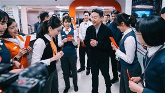 陳世凱視察疏運　高鐵客運分工互補