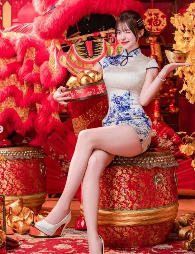 李多慧2024年過年同樣曬出旗袍熱舞辣照。（圖／翻攝自IG @le_dahye）