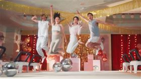 器械皮拉提斯找楊謹華與劉以豪演出新宣傳廣告。（圖／虎鐵提供） 