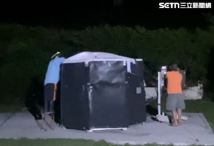 氣象站最重要任務之一是每日早晚施放探空氣球。（圖／彭佳嶼氣象站提供）