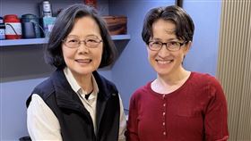 前總統蔡英文除夕夜再邀副總統蕭美琴圍爐吃年夜飯（圖／翻攝自蔡英文臉書）