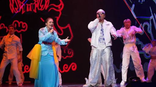 黃妃破天荒合作　饒舌《追追追》嗨翻全場