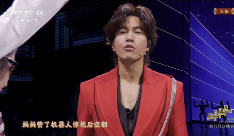 言承旭帥氣登場。（圖／翻攝自YouTube）