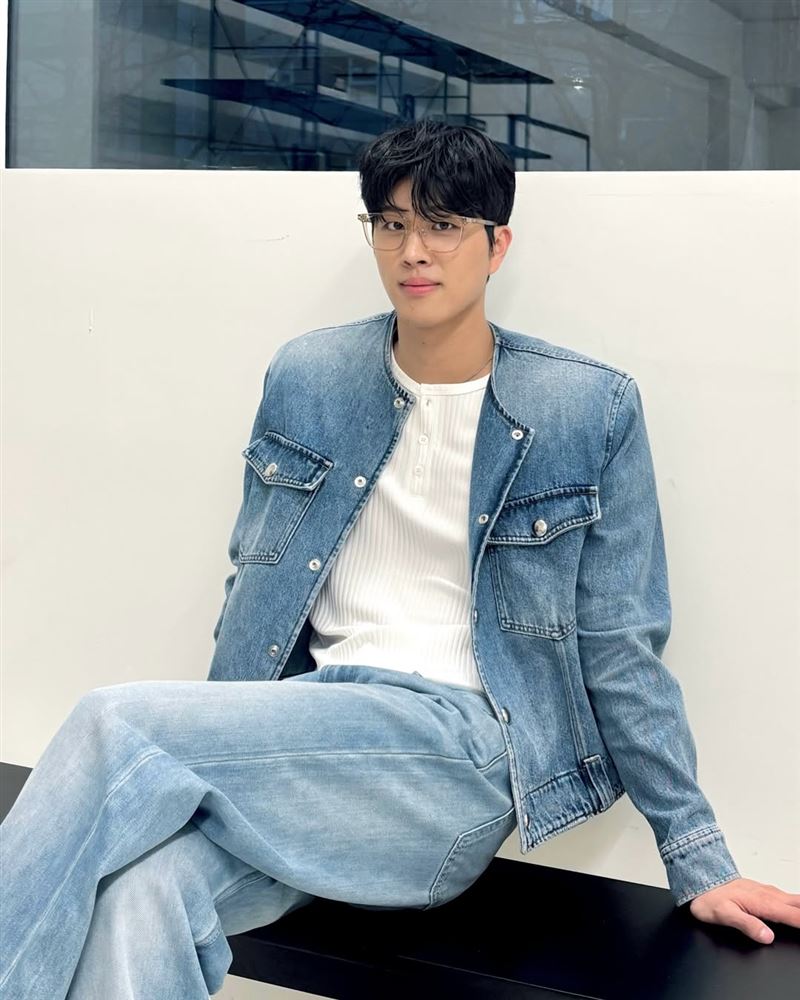 安芝儇爆出疑似正熱戀《換乘戀愛4》話題來賓成百賢。 (圖/翻攝自IG @sbh777_)