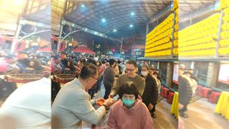 年初一李四川板橋拜廟：發一千多個紅包