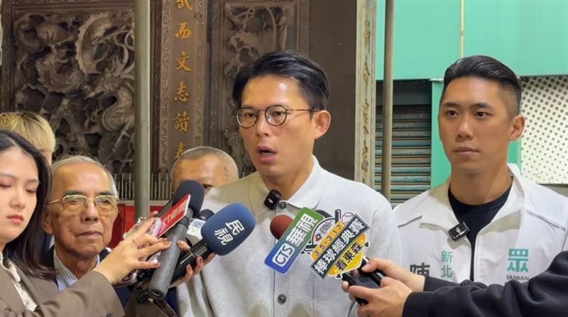 黃國昌年初一到新北參拜祈福：新莊、板橋（圖／翻攝畫面）