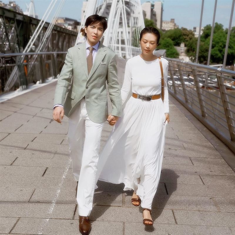 蕭敬騰與妻子Summer共同度過沉重的2025年。（圖／翻攝自IG @jam_hsiao0330）