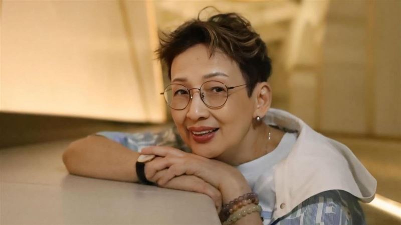 馮素波罹大腸癌腺瘤，10多年無復發。（圖／翻攝自IG）