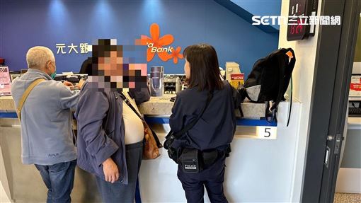 退休伯衝銀行領200萬現金！竟是要發紅包