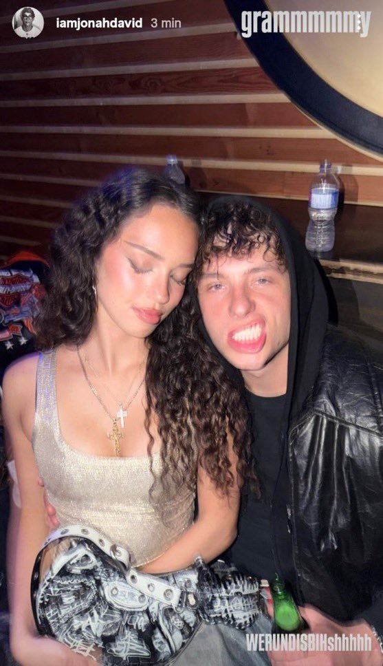 成員Daniela與TikToker兼音樂人Jonah David大方公開戀情。（圖／翻攝自X）