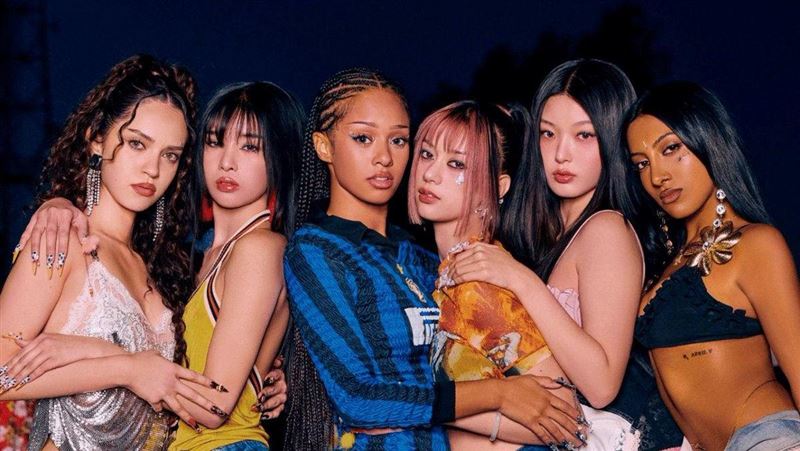 女團戀愛連環爆 多成員親密照遭外流