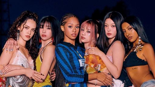 女團戀愛連環爆　多成員親密照遭外流