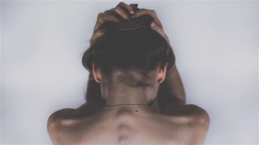 6旬夫逼妻子賣淫　她慘遭至少120人侵犯