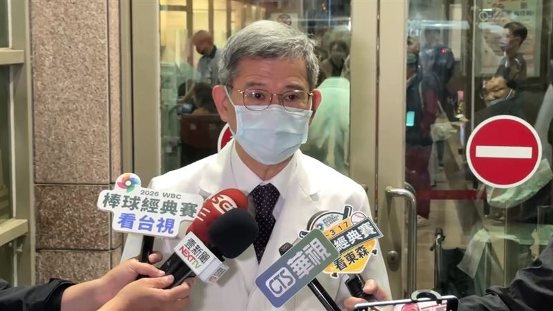 高榮院長陳金順說明最新狀況，證實經檢查後發現爐內出血。（圖／翻攝畫面）