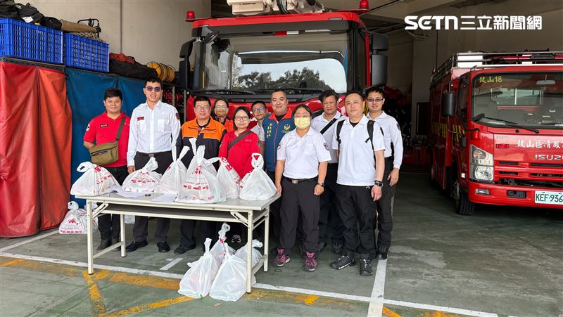 第一救護大隊表示,透過本次活動,希望將社會的溫暖實際送到需要幫助的人手中,讓年節不僅是豐盛與喜悅,更是關懷與分享的時刻。(圖/翻攝畫面)