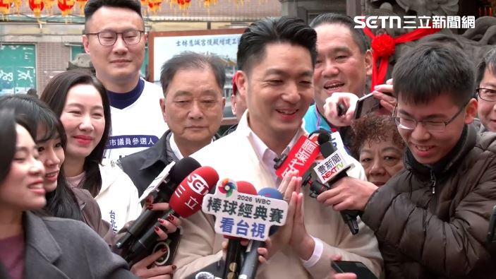 蔣萬安被問到鄭麗文紅繩劇烈抖動，尷尬笑了出來（圖／翻攝畫面）