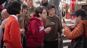 戰貓帽T爆紅！蕭美琴曝最後一件送「她」