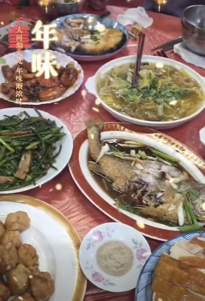 圍爐菜色就是一般的家常菜。（圖／翻攝自啟德機械起重工程-股公司臉書）