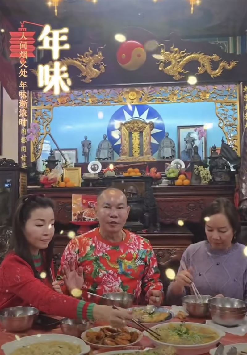 吊車大王除夕席開5桌，邀請親友圍爐。（圖／翻攝自啟德機械起重工程-股公司臉書）