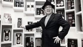 橡木桶董事長陳春安昨凌晨辭世。（圖／取自M8喝酒老實說臉書）