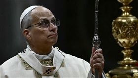 史上首位美籍教宗良十四世，拒絕加入美國總統川普的和平委員會。（圖／翻攝自X平台 @CatholicSusie）