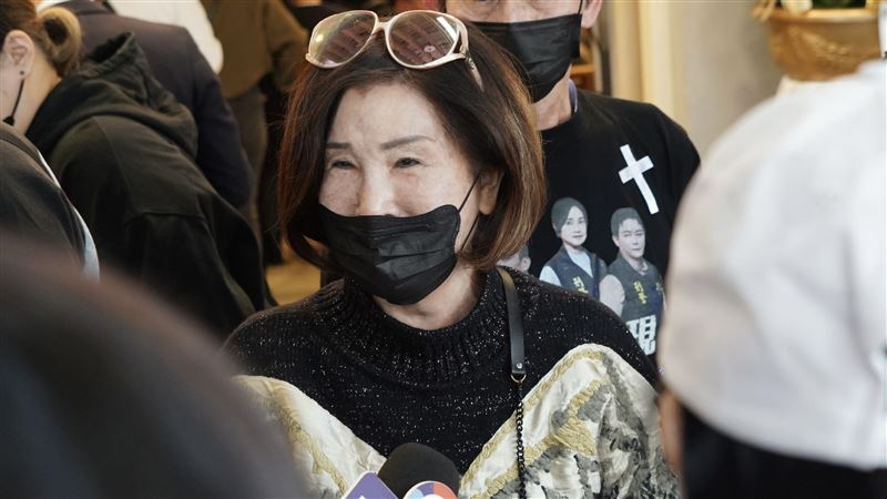 資深女星突自爆「懷三胞胎」 驚人內幕曝