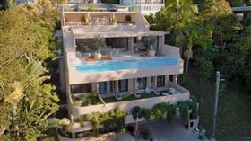 澳洲一名男子安德魯（Andrew，化名）抽獎中大獎，幸運獲得一棟價值2億元豪宅。（圖／翻攝YouTube／Dream Home Art Union）