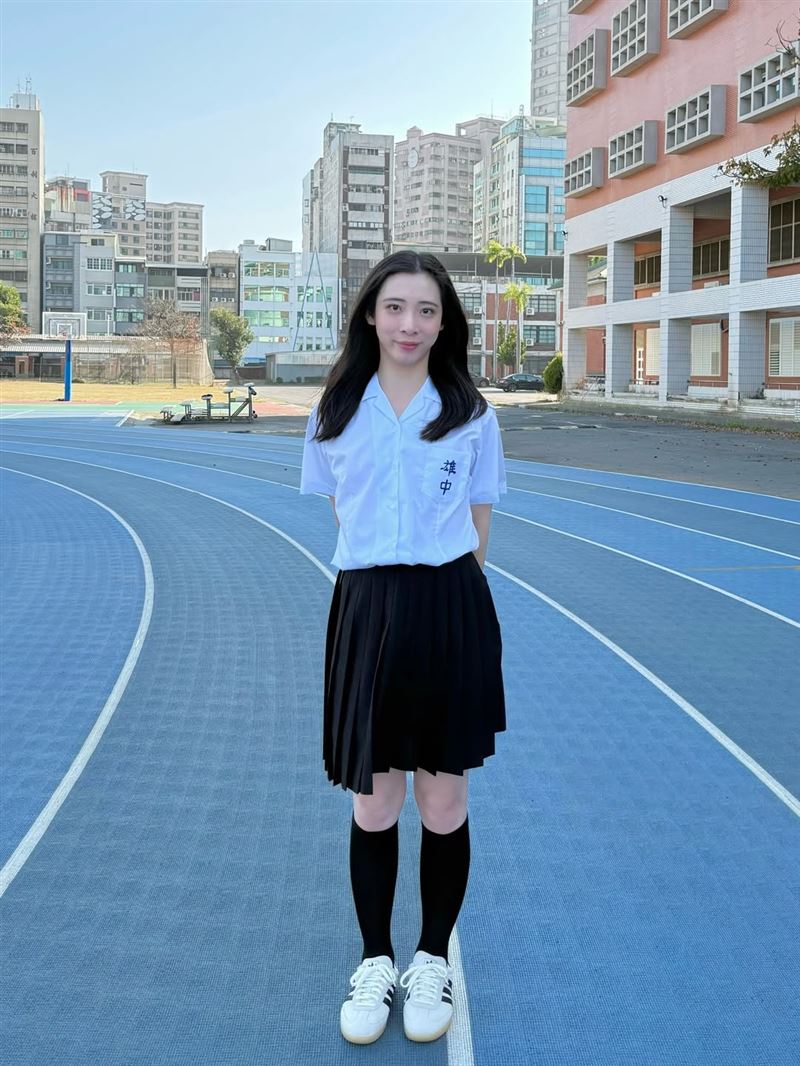 Fumi阿姨雄中制服照曝光。（圖／翻攝自Fumi阿姨IG）