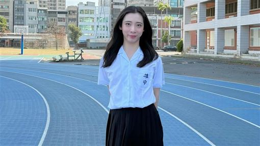 Fumi阿姨高中制服照曝光！網驚：雄中校花
