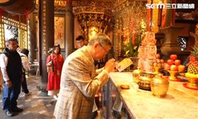 柯文哲、黃國昌參拜萬華龍山寺（圖／翻攝畫面）