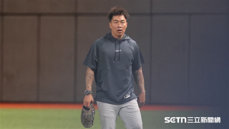 WBC台灣隊第2階段集訓,郭泓志現身大巨蛋陪練。(圖/記者劉彥池攝影)