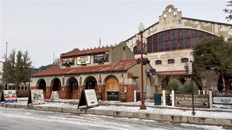 沃斯堡農貿交易中心白雪覆蓋，展現出不同的衝突美景。（圖／記者蕭翰弦攝影）