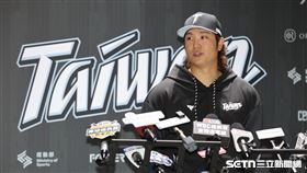 WBC台灣隊第2階段集訓，旅日投手古林睿煬接受聯訪。（圖／記者劉彥池攝影）