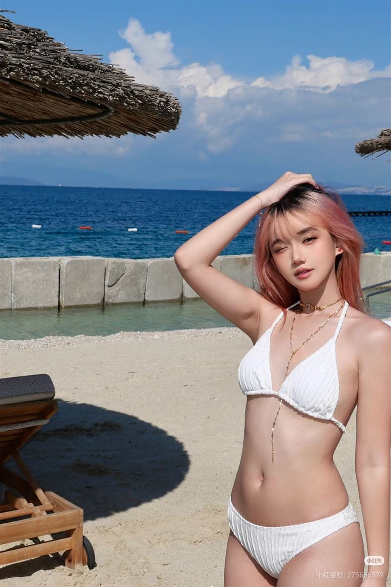 劉心玉展現身材。(圖/翻攝自劉心玉小紅書)