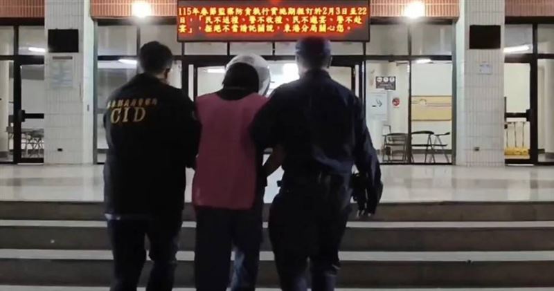 縱火又持刀搶超商 油漆工落網要求先抽菸