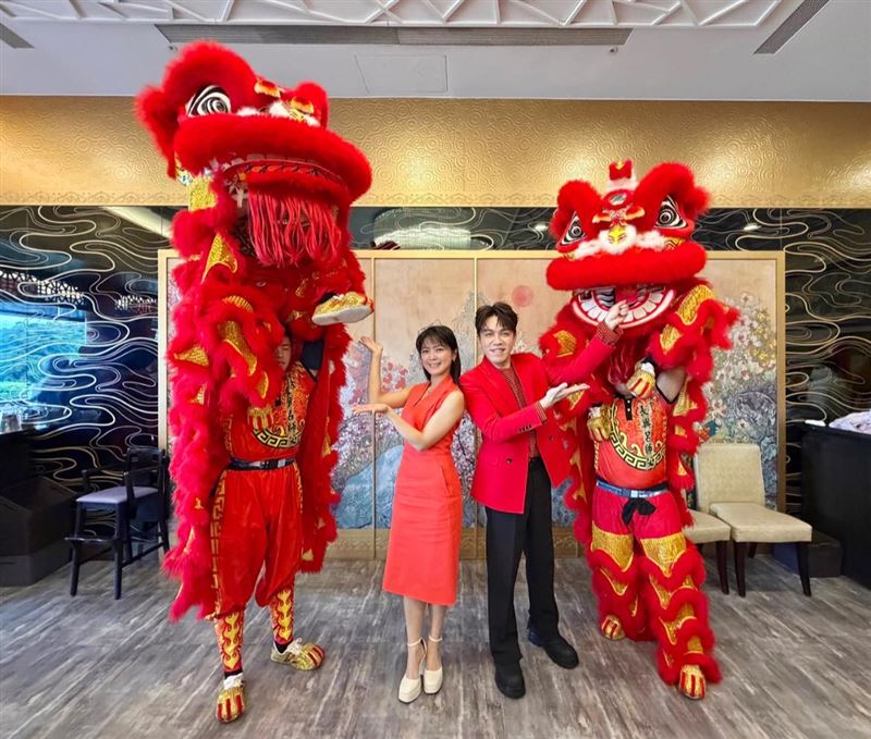 許志豪與翁鈺鈞過年在飯店巧遇。（圖／翻攝自許志豪臉書）