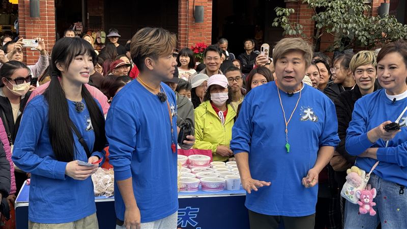 舒子晨(左起)、歐漢聲、胡瓜、陳亞蘭。（圖／華視提供）