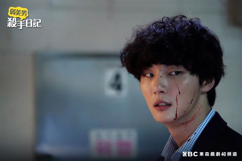 尹施允為詮釋角色的極大反轉,從經典恐怖電影中汲取靈感。(圖/東森提供)