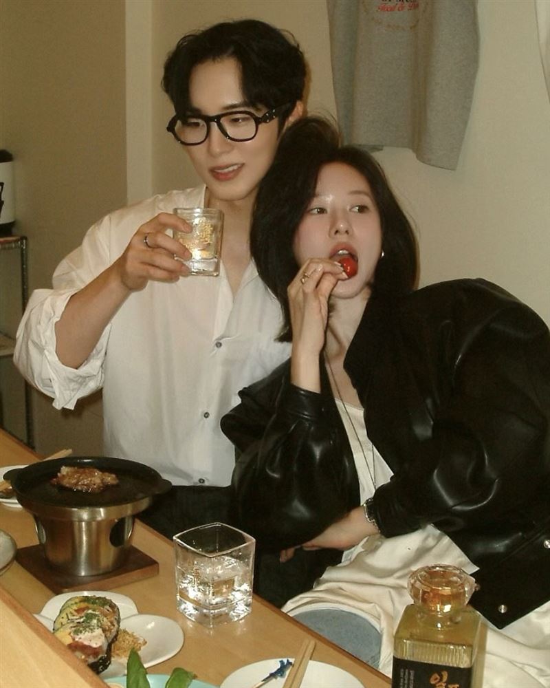 《換乘戀愛》高敏英、李周輝愛情長跑修成正果。（圖／翻攝自IG）